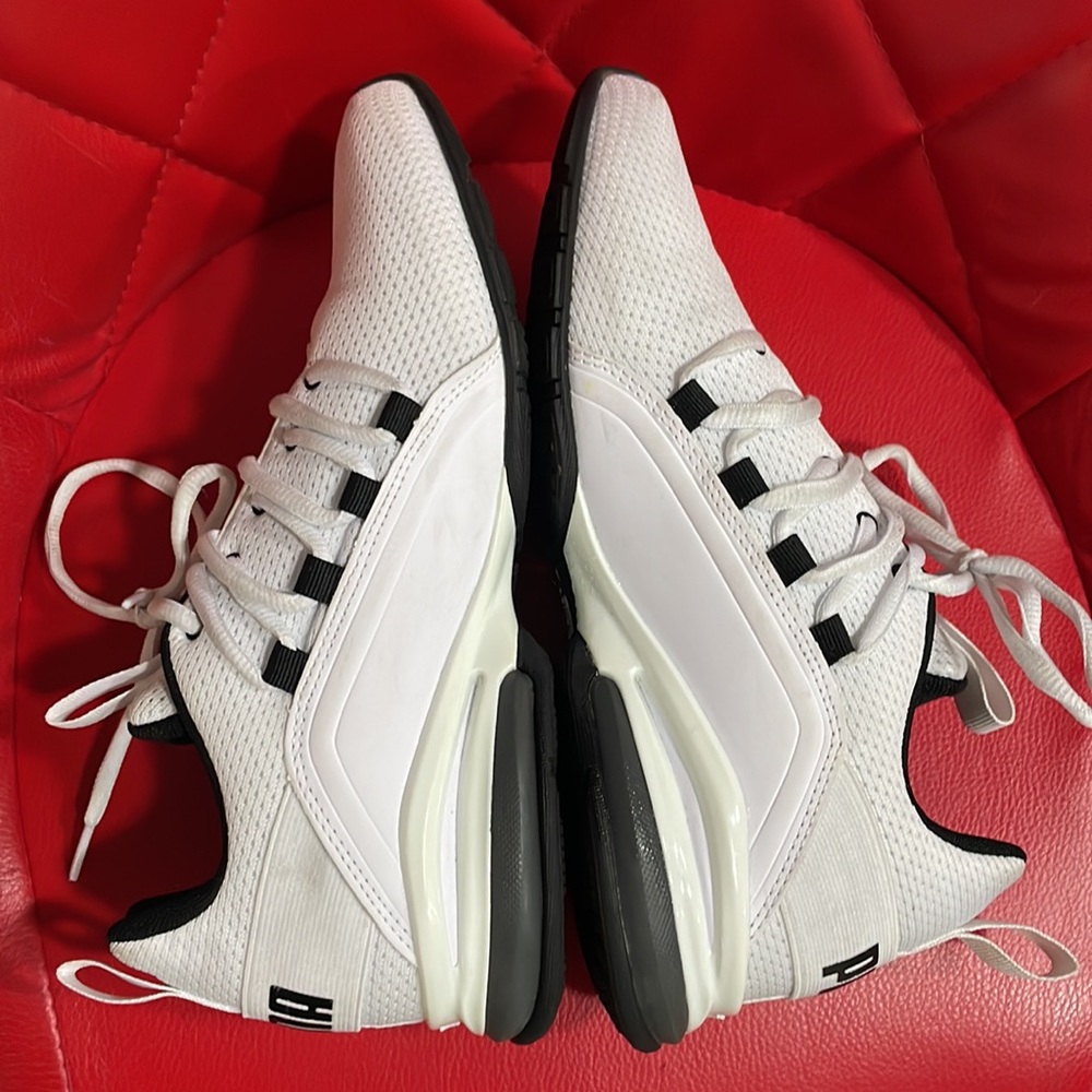 Puma Unisex- Axelion Mesh Running Shoe Size 6c - image 6